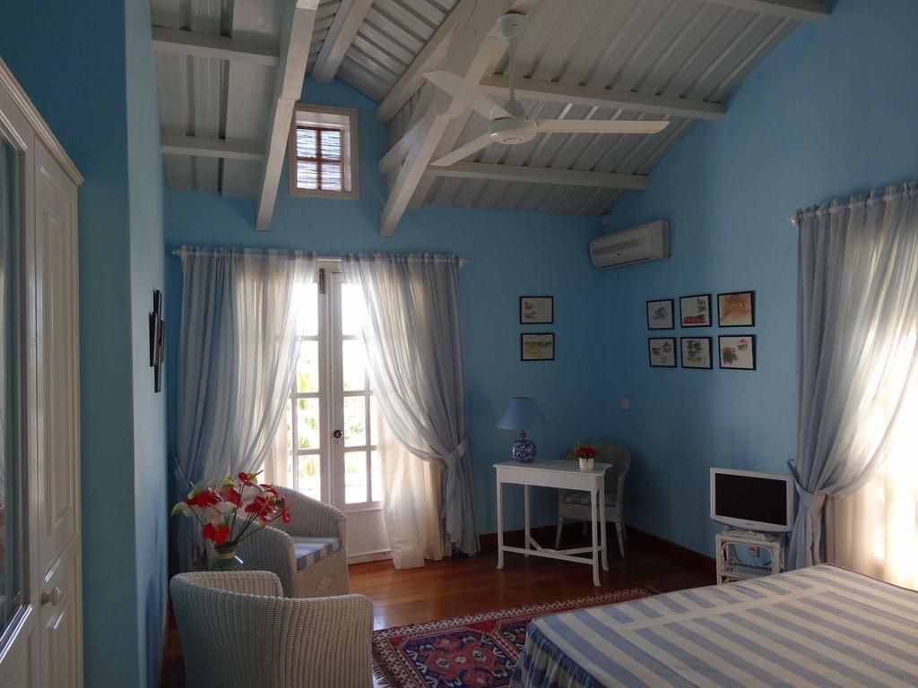 Bed And Breakfast Maison Papaye La Gaulette Rum bild