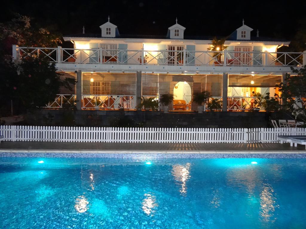 Bed And Breakfast Maison Papaye La Gaulette Exteriör bild